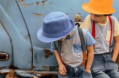 entdecken sie unsere stilvolle und bequeme kindermode! hochwertige materialien und trendige designs für jedes alter. perfekt für spiel und alltag.