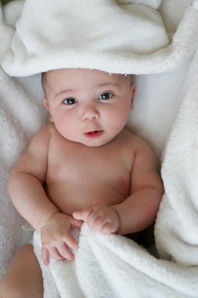 erstausstattung checkliste 2025: was wirklich in die grundausstattung fürs baby gehört