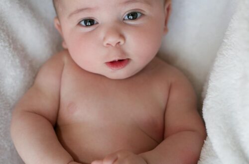 entdecken sie unsere baby-essentials: unverzichtbare produkte für die pflege und das wohlbefinden ihres babys.